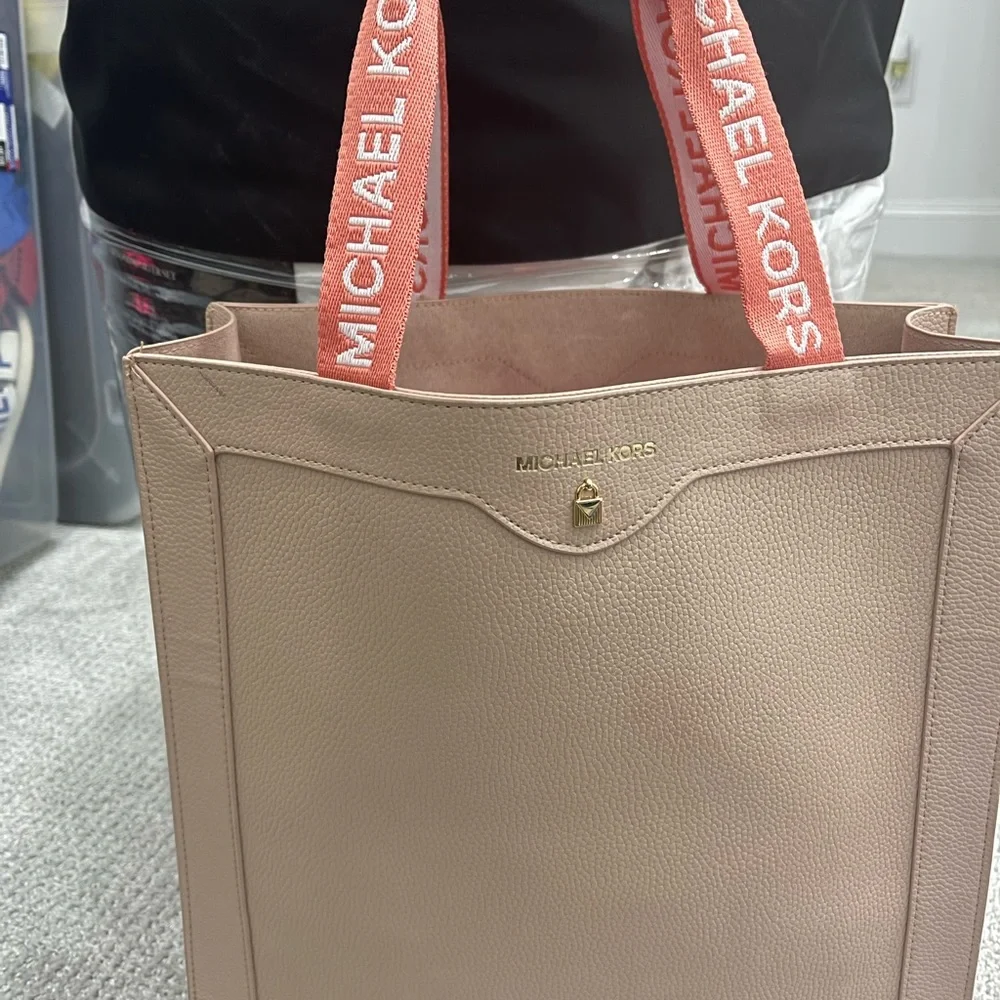 mk bag - Picture 2 of 3